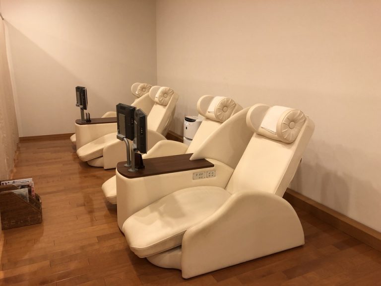 女子ロッカールーム内 休憩スペース