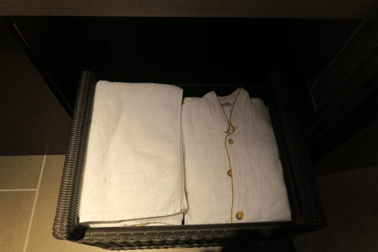 パジャマとタオル