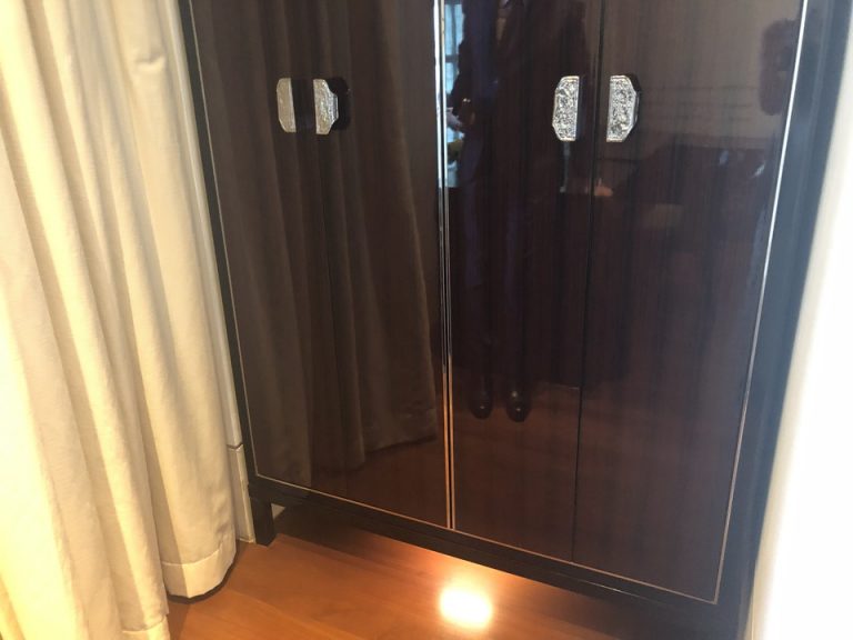 クローゼット閉