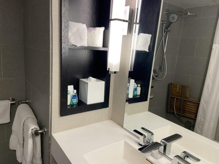 洗面台とアメニティ