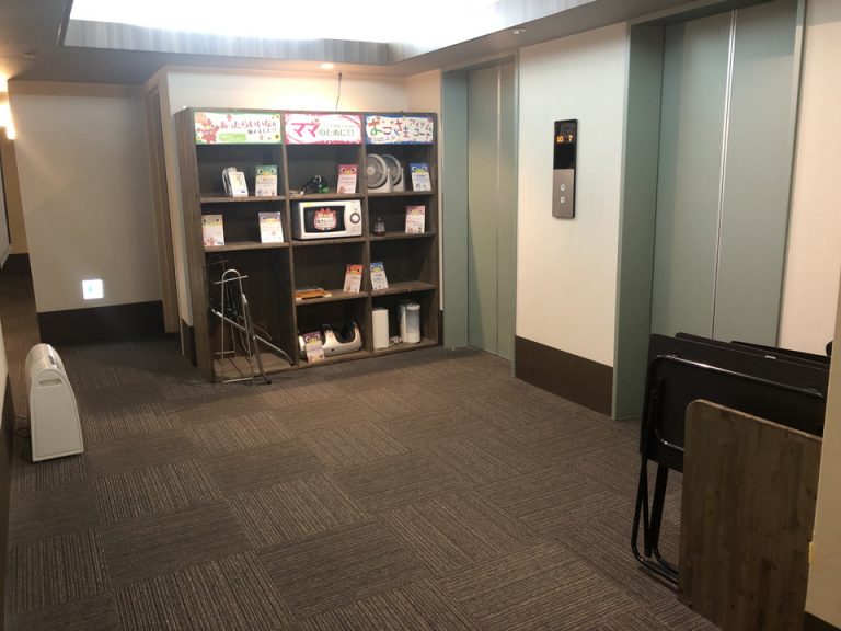 エレベーターホール(客室階)