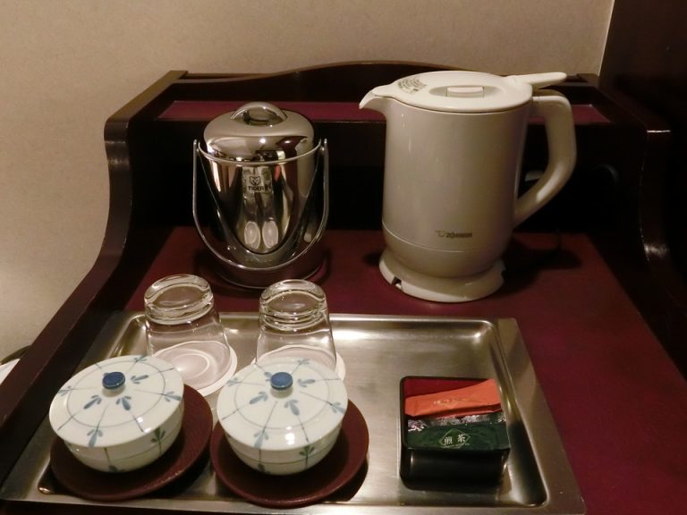 冷蔵庫上お茶セット