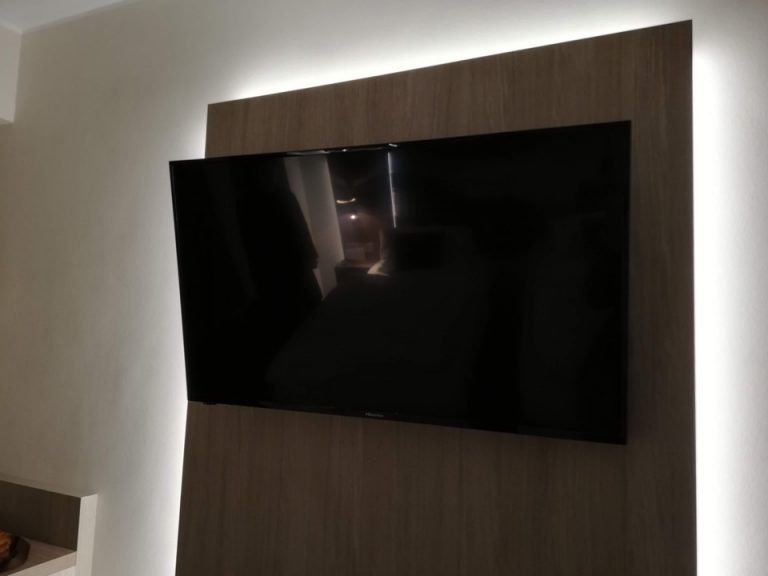 ベッド方向からTV2