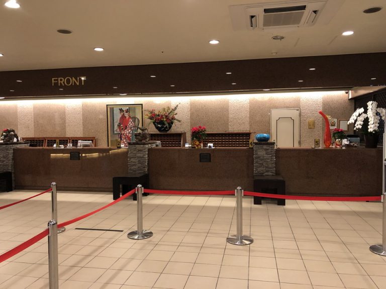 フロントカウンター