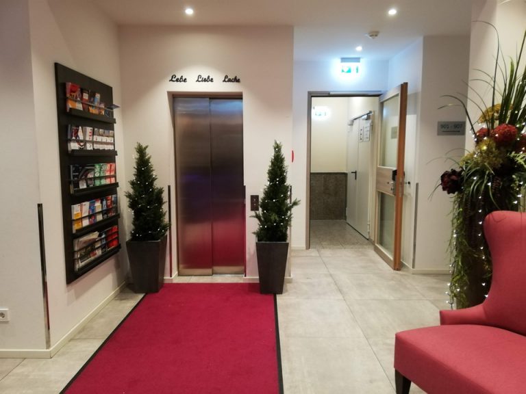 エレベーターフロント階