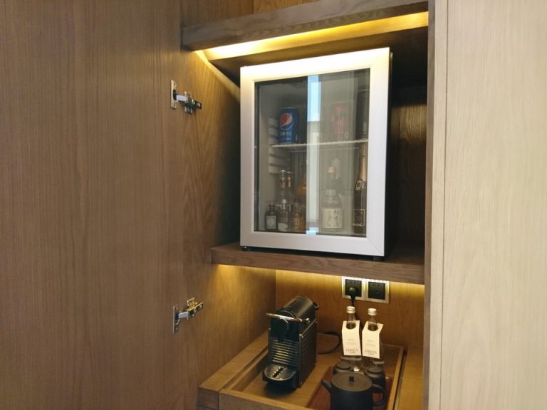 冷蔵庫(閉じた状態)