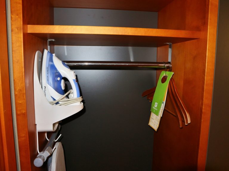 クローゼット内