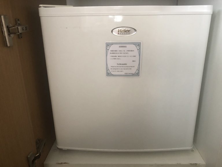 冷蔵庫(閉めた状態)