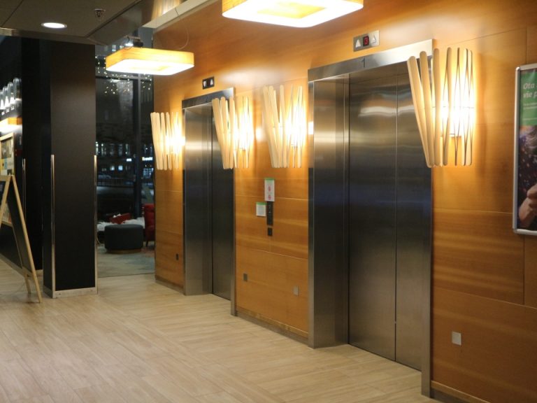 フロント階エレベーター
