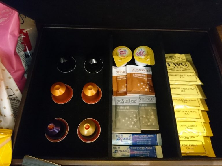 ドリンクコーナー(TWGあり)JPG