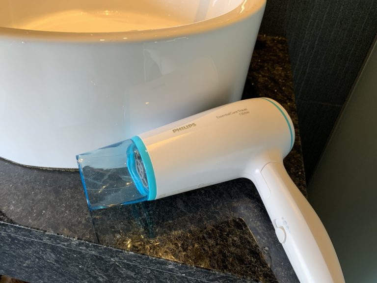 客室のバス・トイレ_ドライヤー