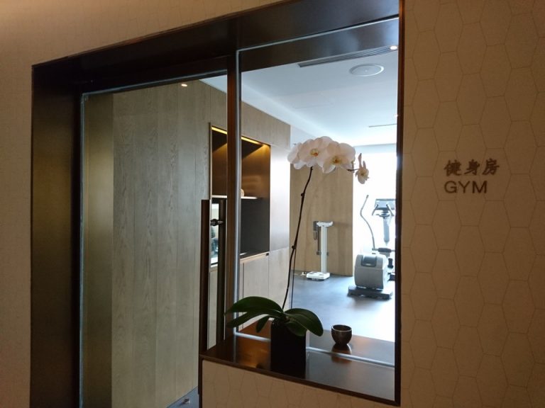 ジム外観入口