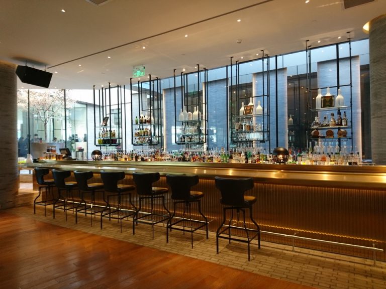 4階ロビーフロア 「WOOBAR」カウンター