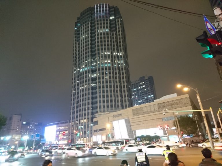 日月光広場