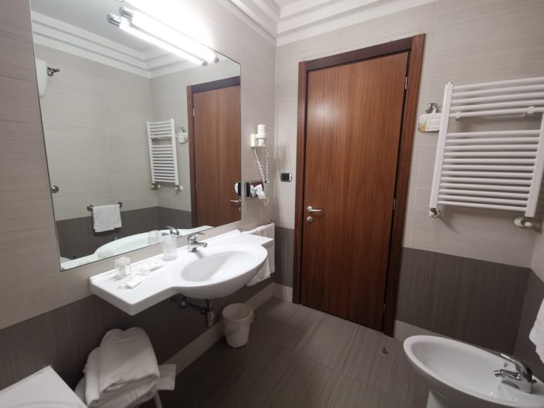 バスルーム内から入口