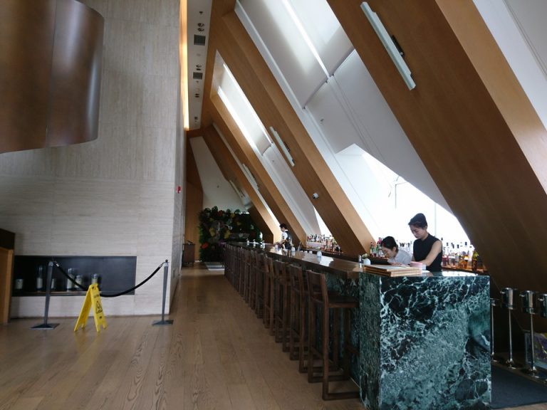 バーカウンター