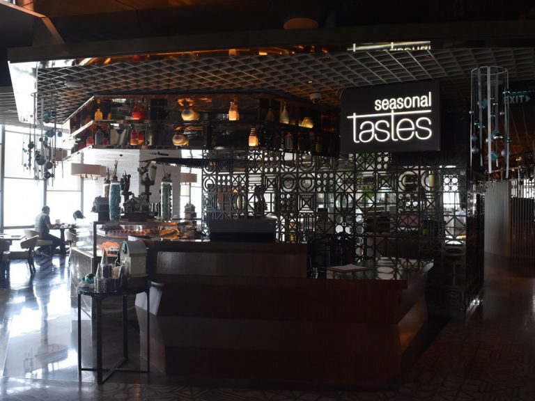 朝食会場入り口