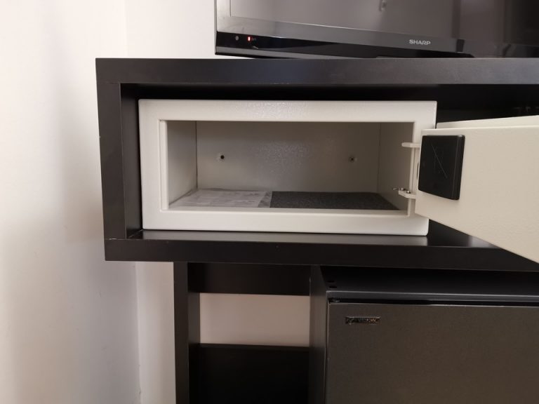 セーフティーボックス(開けた状態)