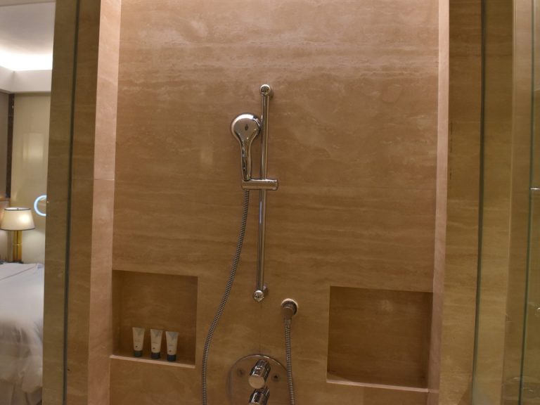 シャワー本体02