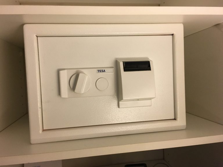 セーフティボックス閉じた状態