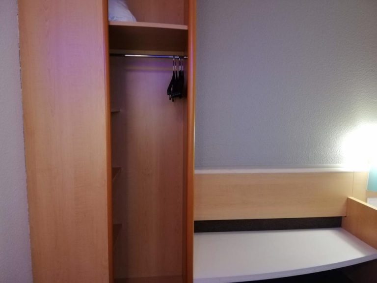 クローゼット外観1