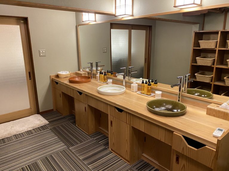 露天風呂女湯脱衣所