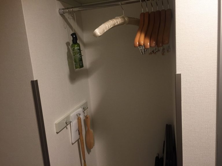 クローゼット外観(開けた状態)