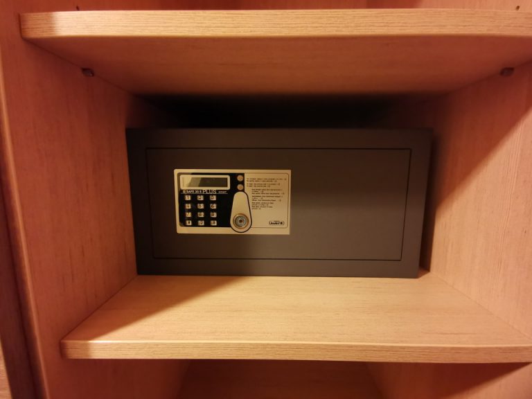 セーフティーボックス(閉じた状態)