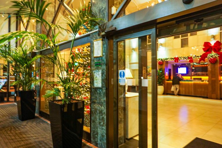 エントランスの内観です