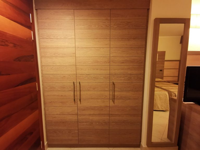 クローゼット(閉じた状態)