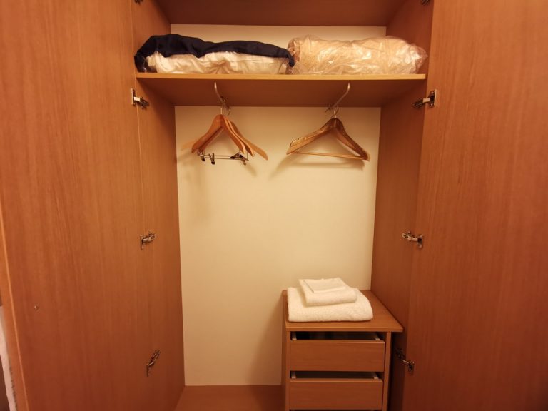 クローゼット(開けた状態)