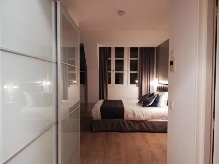 客室全体(窓際方向)1