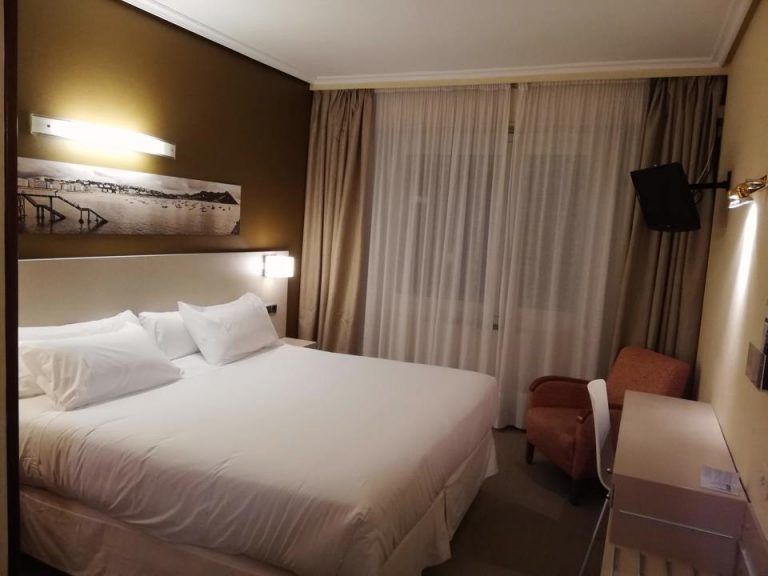 客室全体(窓際方向)1