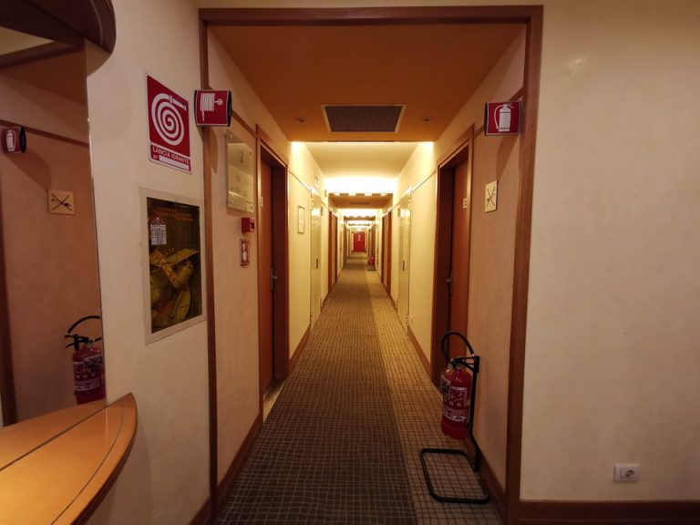 客室階廊下全体