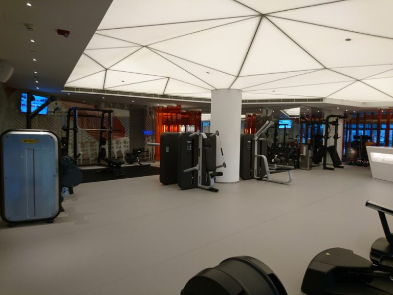 ジム内観