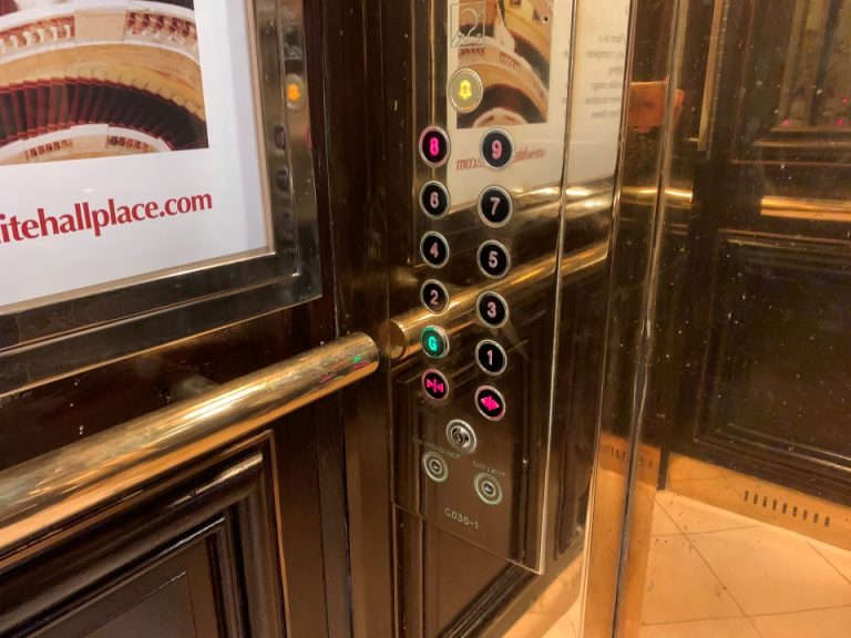 エレベータ_エレベーター階数ボタン