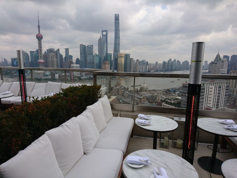 ルーフトップバーからの景色外灘側