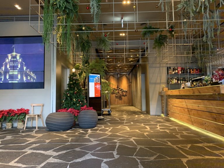 玄関、ロビー_ロビー全体