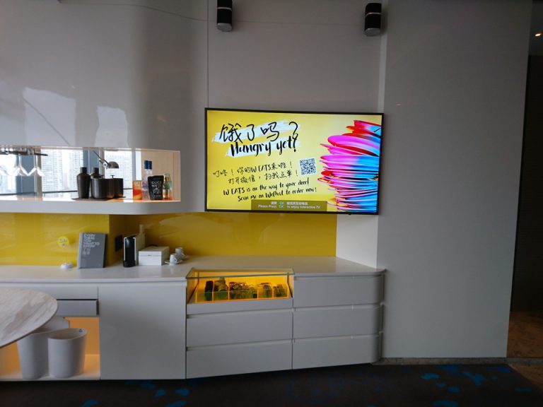 ベッド方向からTV