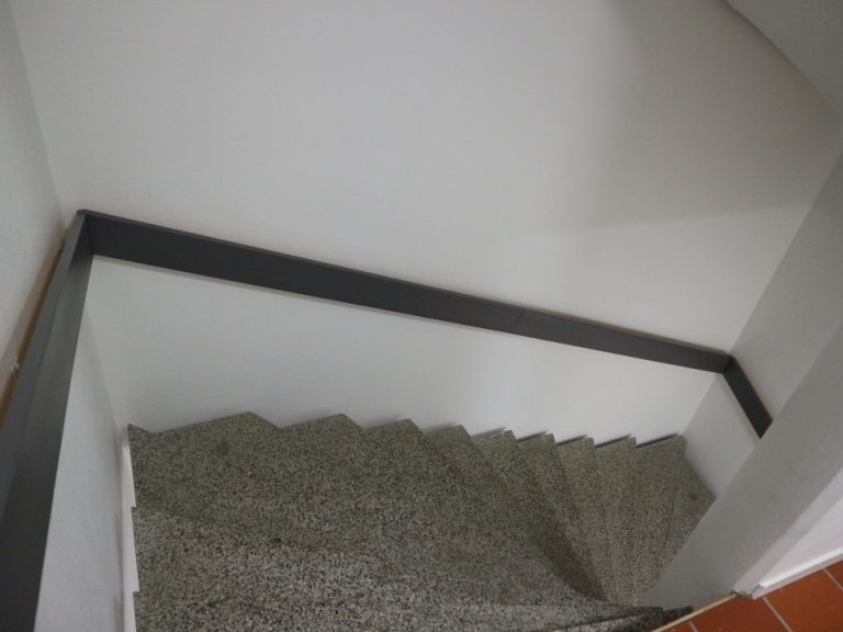 エントランスから1つ降りた一階が宿泊の部屋でした。