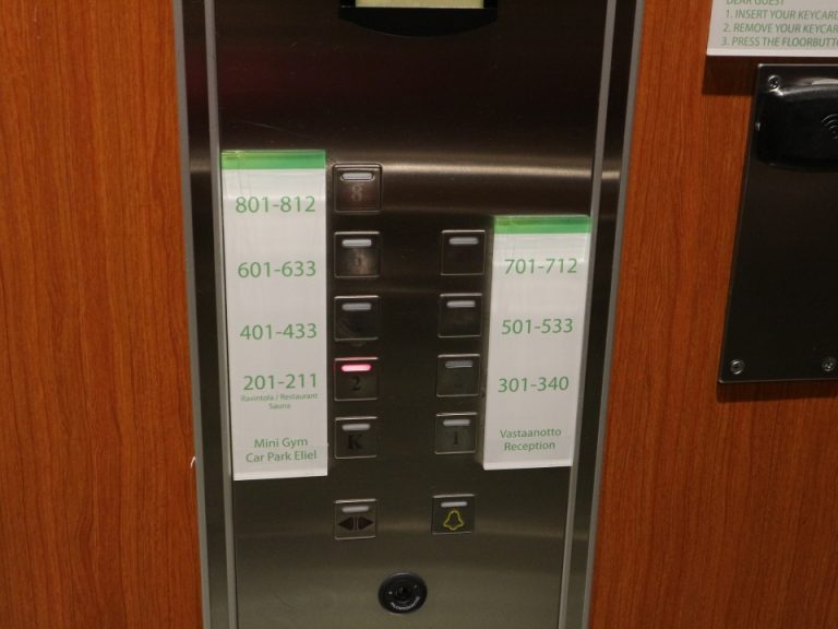 エレベーターボタン