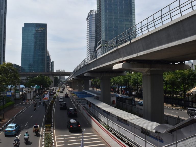 ラスナサイド通り(ホテルの前)