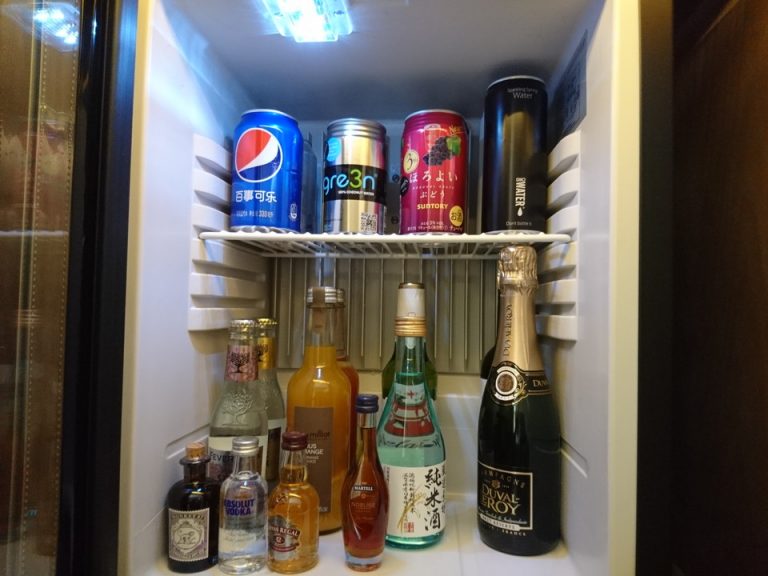 冷蔵庫(開けた状態)