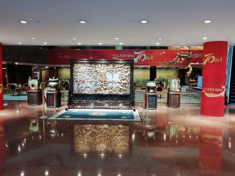 ロビー正面にあるカフェ