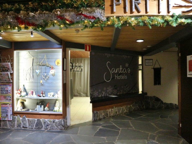 フロント横のディスプレイ