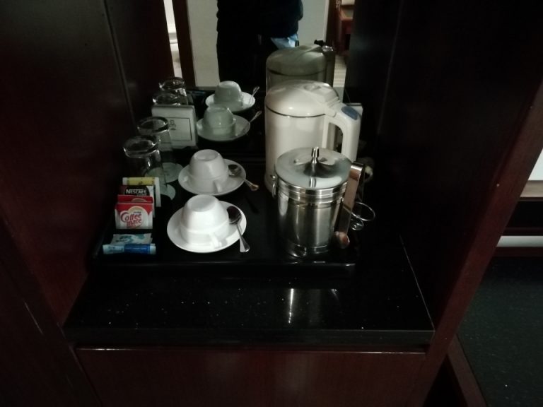 ティーカップなど