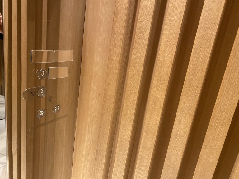 エレベーター階数ボタン