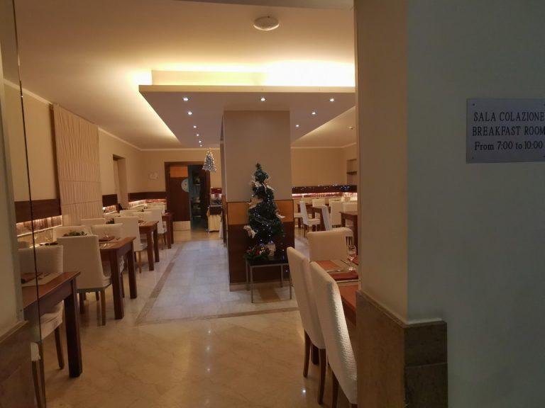 レストラン兼朝食会場