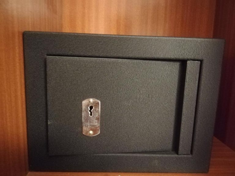 セーフティボックス(閉じた状態)