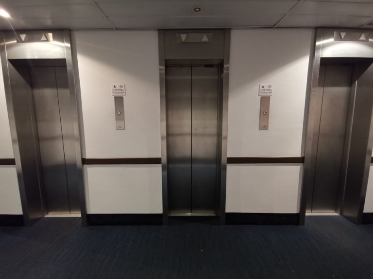 エレベーターホール客室階